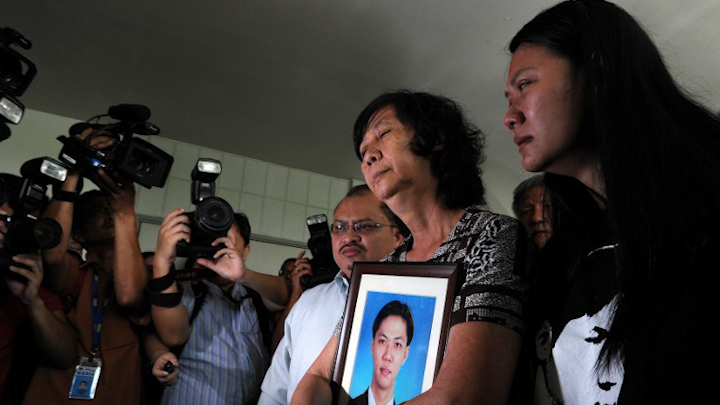 The Teoh family leaving the High Court after MACC agreed to settle a civil suit without going to trial